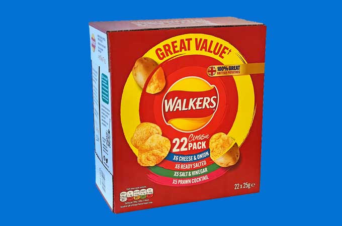 Descubre cómo ayudamos a la marca británica de papas fritas "Walkers" a cambiar sus empaques exteriores multiempaque por unos de cartón, eliminando 250 toneladas de plástico de su cadena de suministro cada año.