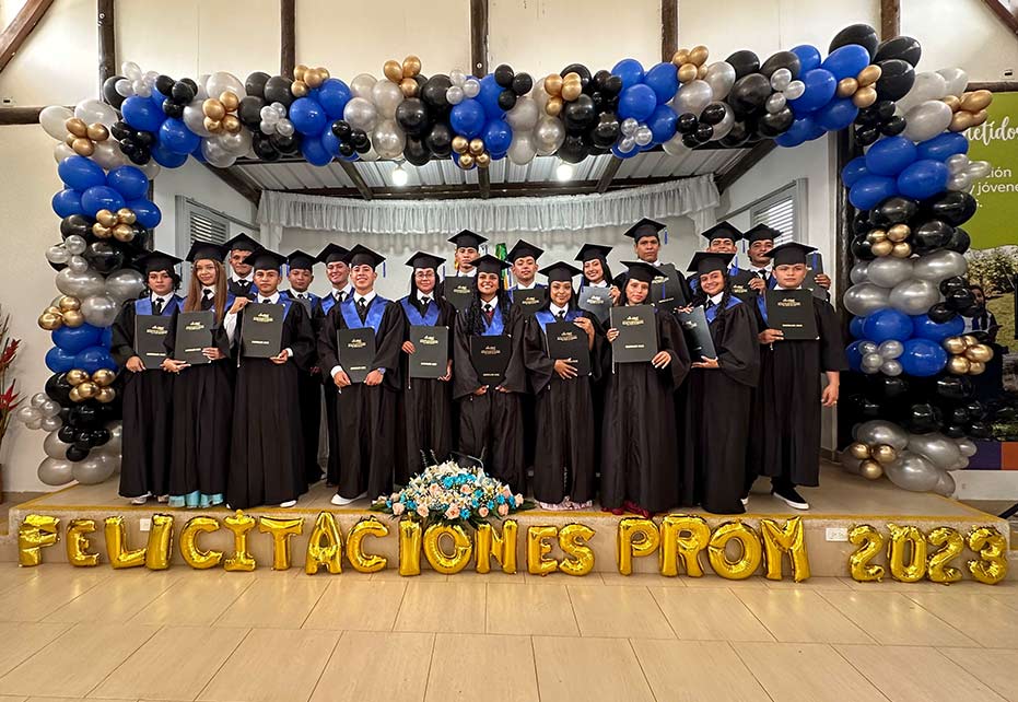 Smurfit Kappa y su Fundación, gradúan a 19 nuevos jóvenes bachilleres de la zona rural de Calima El Darién