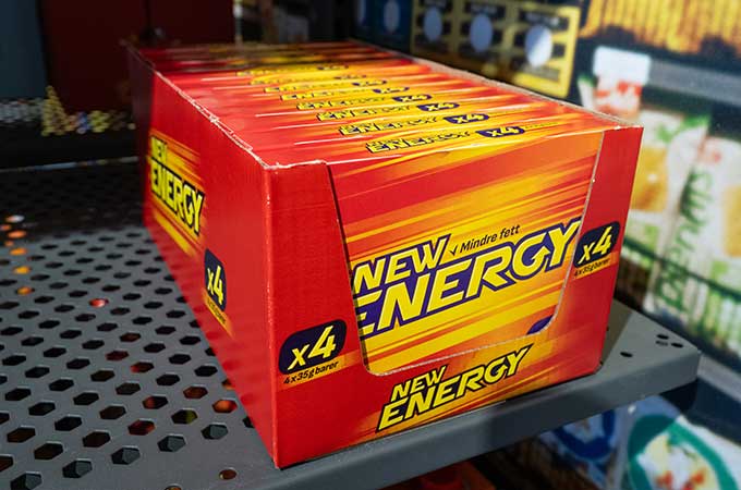 Ontdek hoe we verpakkingen hebben ontworpen die zowel tijdens transport als in het schap optimaal presteren voor Orkla’s New Energy repen.