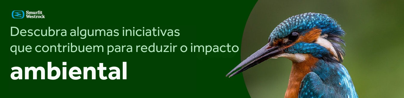 Pássaro de plumagem azul e laranja em destaque, simbolizando iniciativas ambientais e ações voltadas à redução do impacto ambiental da Smurfit Westrock.