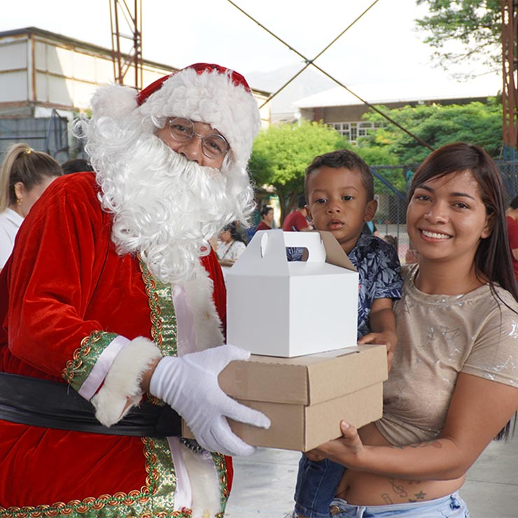 Empaquemos-Alegria-Esta-Navidad