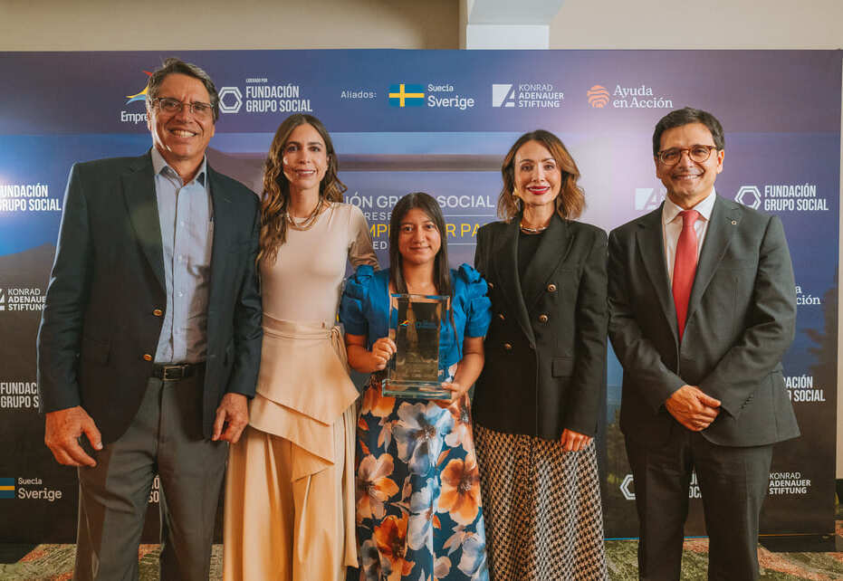 premio-emprender-paz-educacion-rural-colombia