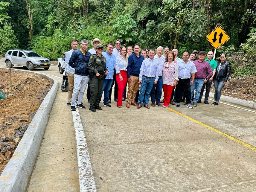 smurfit-westrock-obras-por-impuestos-salento-desarrollo-conectividad