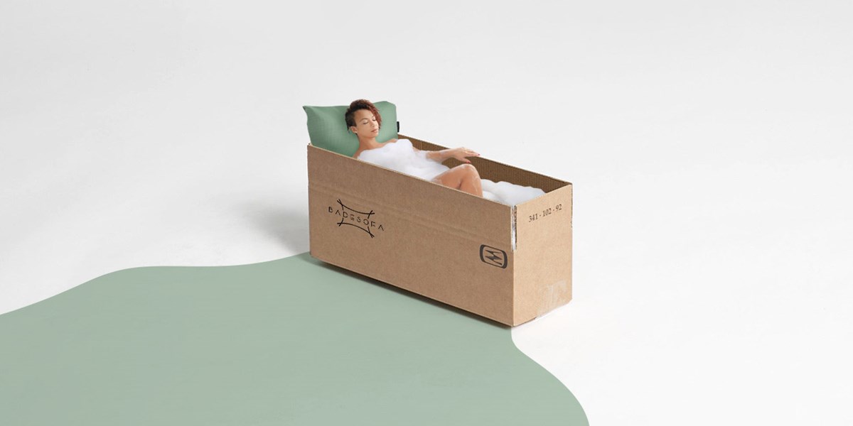 Individuell einstellbare und nachhaltige Verpackung für BADESOFA