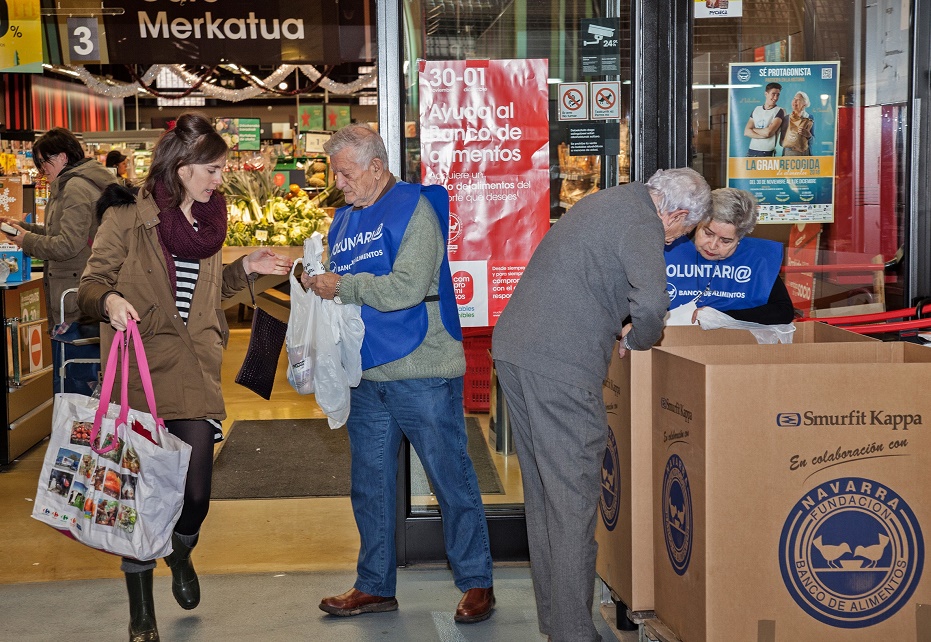 Smurfit Kappa colabora en La Gran Recogida de Alimentos con los contenedores de recogida y las cajas de reparto