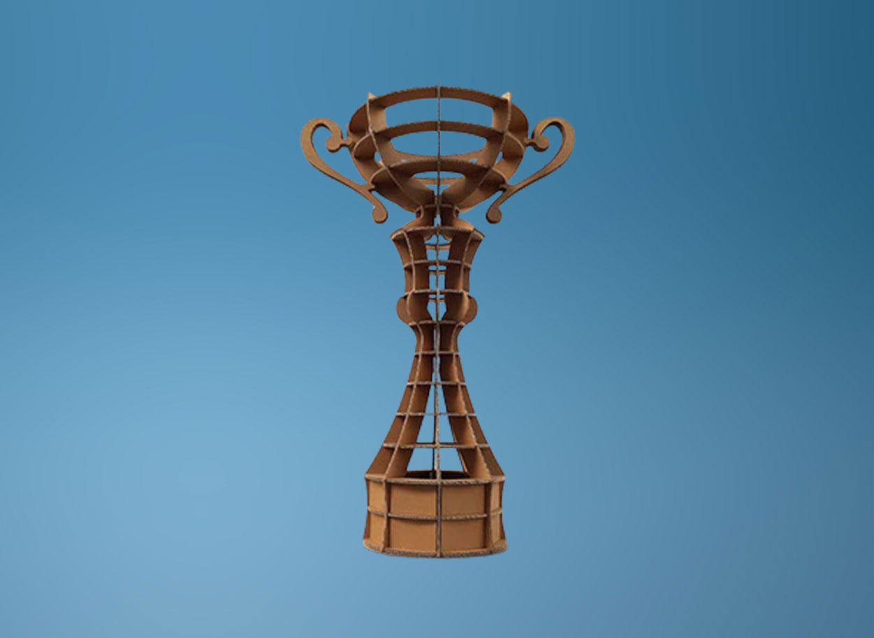 Trophé en carton ondulé plan centré