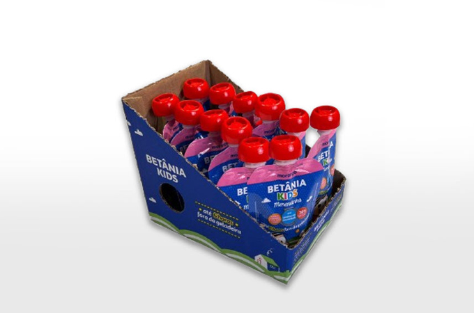 Het ontwikkelen van een retail-ready verpakkingsoplossing voor de nieuwe yoghurtpouch-smaken van Alvoar Lácteos in slechts 15 dagen, met een sterkere schapimpact en tegelijk een efficiënte nationale supply chain.