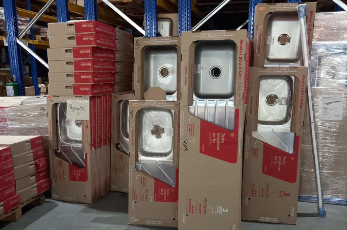 Ontdek hoe we de Colombiaanse keukenproducent Socoda hebben geholpen 13,2 ton plastic te elimineren met een duurzame verpakkingsoplossing van golfkarton voor intensief gebruikte keukenwerkbladen