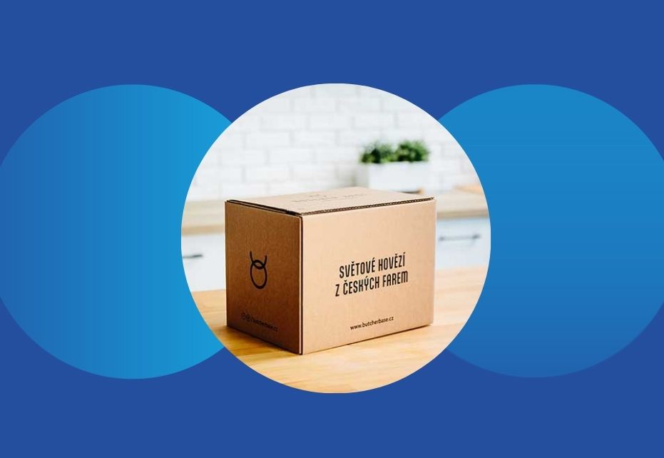 Insulated packaging with honeycomb inserts