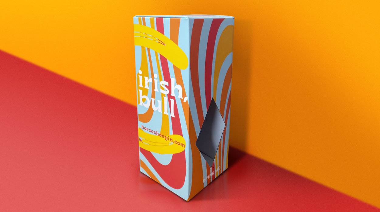 Bespoke gin gift packaging for Irish born, Horseshoe Gin for striking shelf presence, product protection and enhanced unboxing experiences.