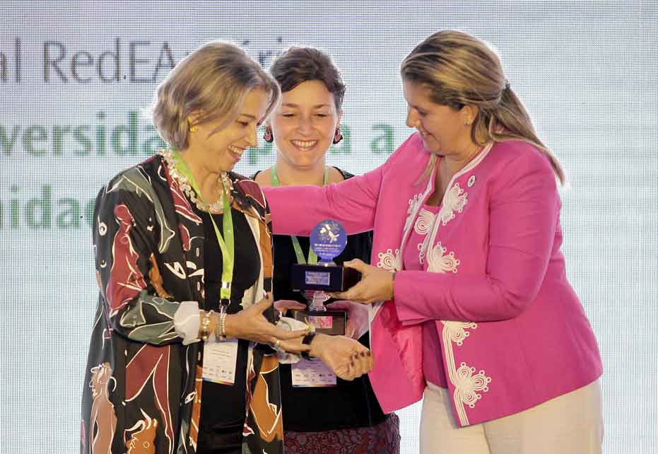 Smurfit Kappa wins top Latin American CSR award for 'Community Transformation'